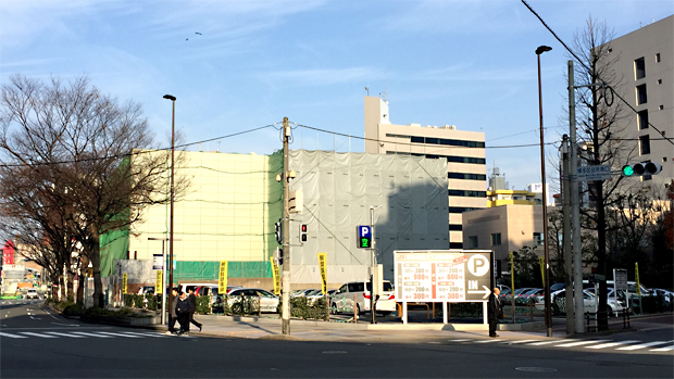 JR九州による複合ビルの着工前は駐車場
